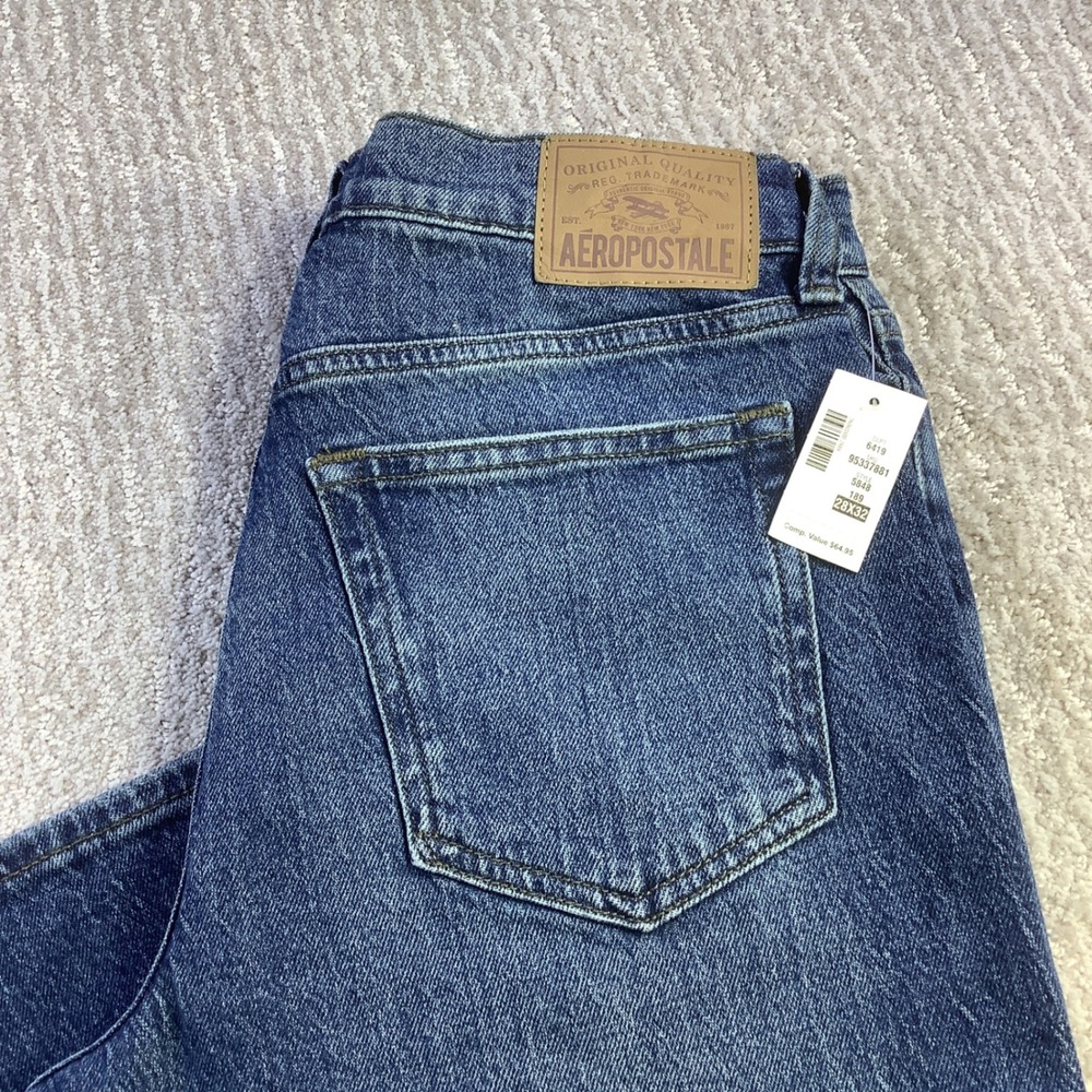 Aeropostale Mens Baggy Stretch Jeans Medium Wash Blue Denim Size 28 x 32 NWT